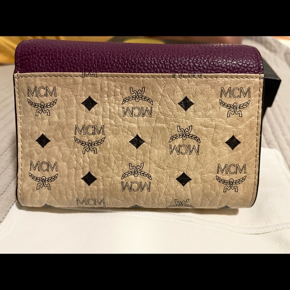 MCM tri fold wallet ***RARE*** - Picture 4 of 10